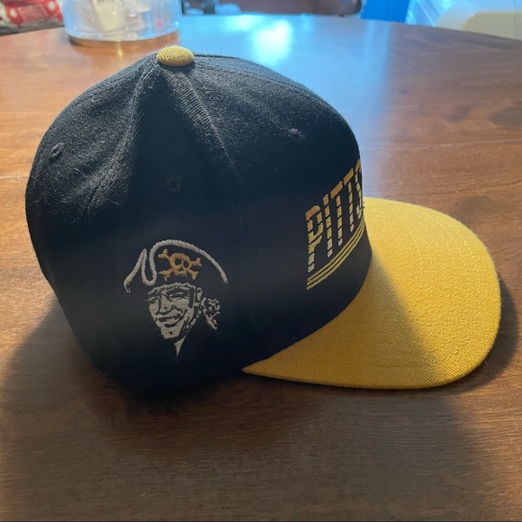 Pittsburgh Pirates SnapBack hat - Picture 2 of 5